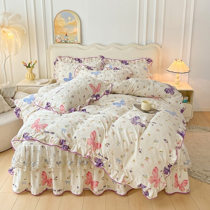 宜凡家纺 2024新款牛奶绒印花夹棉花边床裙四件套 翩翩起舞
