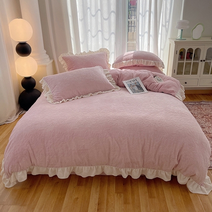 91家纺网 家纺一手货源 找家纺 （总）艾咪-Amy ntmy 花边款加厚雕花牛奶绒四件套