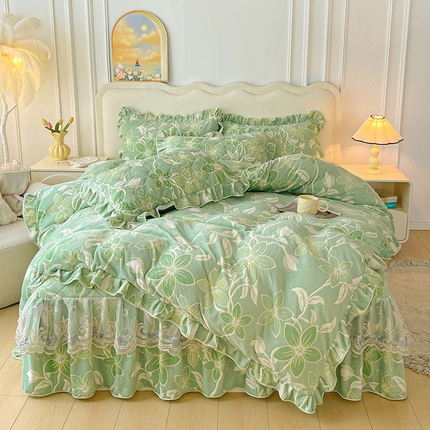 宜凡家纺 2024新款牛奶绒印花夹棉花边床裙四件套 晨园幽香