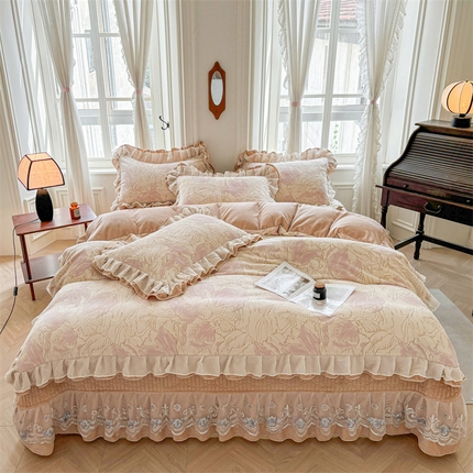91家纺网 家纺一手货源 找家纺 （总）宜凡家纺 2024新款牛奶绒雕花绒床盖四件套
