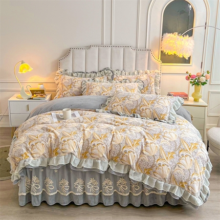 91家纺网 家纺一手货源 找家纺 （总）宜凡家纺 2024新款牛奶绒雕花绒床裙四件套