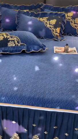 91家纺网 家纺一手货源 找家纺 罗艺轩 2024新款高克重水晶绒夹棉床裙三件套-欧典风尚 欧典风尚-宝石蓝