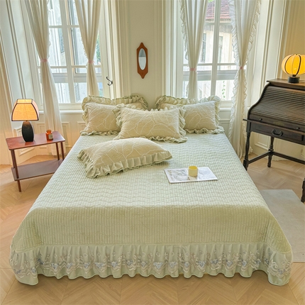 91家纺网 家纺一手货源 找家纺 （总）宜凡家纺 2024新款牛奶绒雕花绒床盖三件套