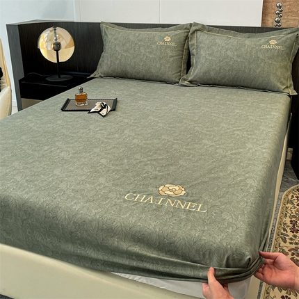 91家纺网 家纺一手货源 找家纺 （总）灰鲸 2025新款秋冬加厚磨毛刺绣床笠