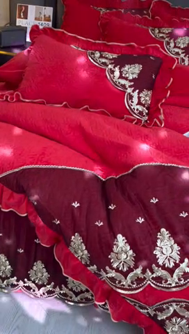 91家纺网 家纺一手货源 找家纺 罗艺轩 2024新款高克重水晶绒夹棉床裙四件套-欧典风尚 欧典风尚-喜庆红