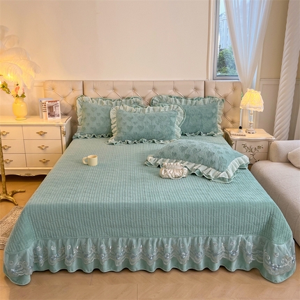 91家纺网 家纺一手货源 找家纺 （总）宜凡家纺 2024新款A类牛奶绒剪花绒床盖三件套