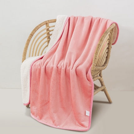 91家纺网 家纺一手货源 找家纺 （总）恋尚羽家纺 2025秋冬新款牛奶羊羔绒懒人披肩毯盖毯