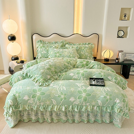 宜凡家纺 2024新款牛奶绒印花夹棉花边床盖四件套 晨园幽香