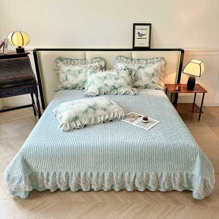 91家纺网 家纺一手货源 找家纺 宜凡家纺 2024新款高克重牛奶绒兔绒床盖三件套 云雾深深 蓝