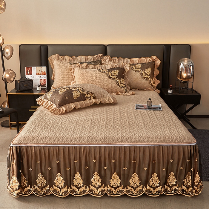 91家纺网 家纺一手货源 找家纺 罗艺轩 2024新款高克重水晶绒夹棉床裙三件套-欧典风尚 欧典风尚-香槟色