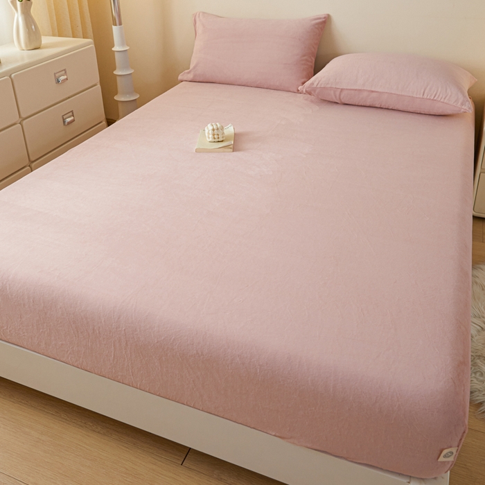 91家纺网 家纺一手货源 找家纺 鑫钰 2024秋冬新款加厚牛奶绒防水床笠 绯粉