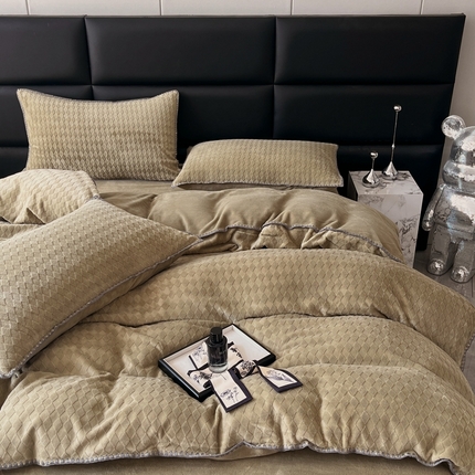 91家纺网 家纺一手货源 找家纺 （总）菡宝 2024新款贝壳边无印风230g雕花绒单被套