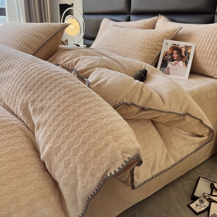 菡宝 2024新款贝壳边无印风230g雕花绒床单四件套 菱形格-杏