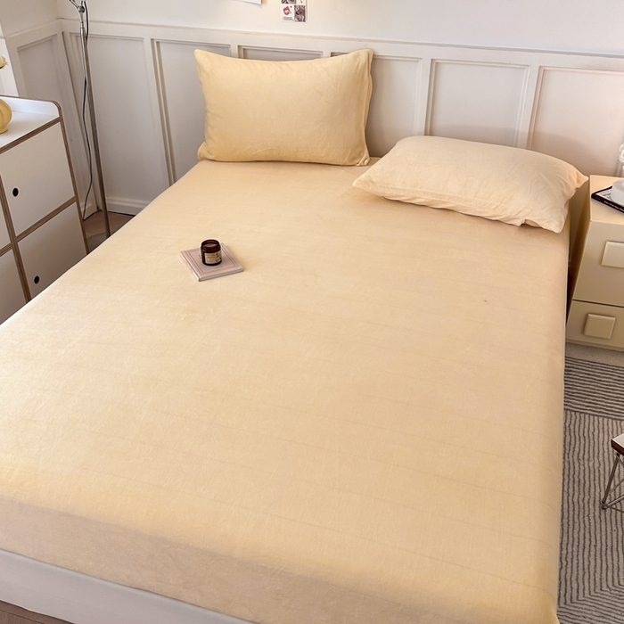 91家纺网 家纺一手货源 找家纺 简宜家居（朝初家纺） 2025新款200克牛奶绒A版床笠 淡雅黄