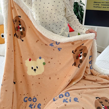 吉象家纺 2024新款高克重牛奶绒羊羔绒印花毛毯 曲奇饼干