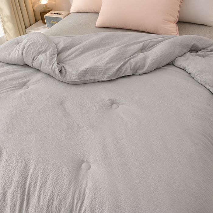 91家纺网 家纺一手货源 找家纺 富威堡家纺 2025新款A类泡泡纱新疆棉花被 浅云灰