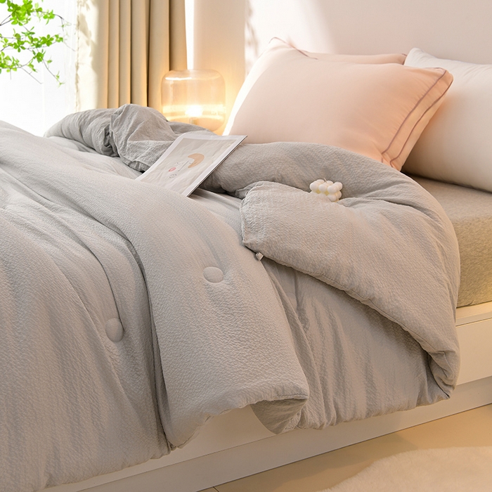 91家纺网 家纺一手货源 找家纺 富威堡家纺 2025新款A类泡泡纱新疆棉花被 浅云灰