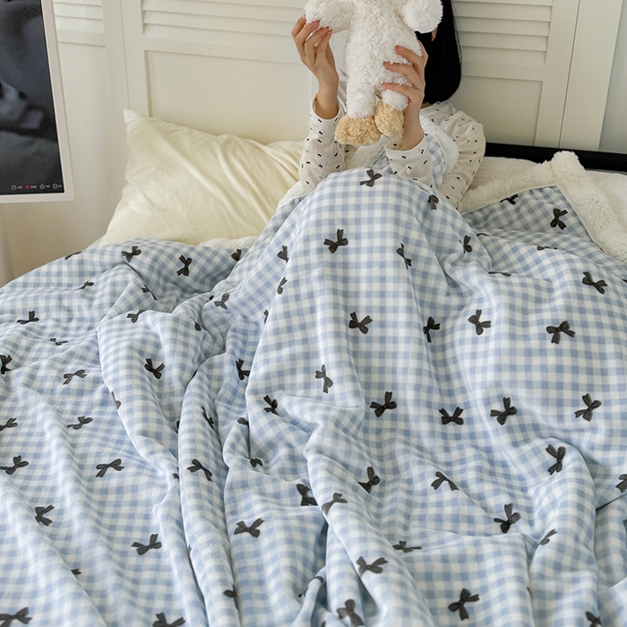 91家纺网 家纺一手货源 找家纺 吉象家纺 2024新款高克重牛奶绒羊羔绒印花毛毯 蝴蝶结