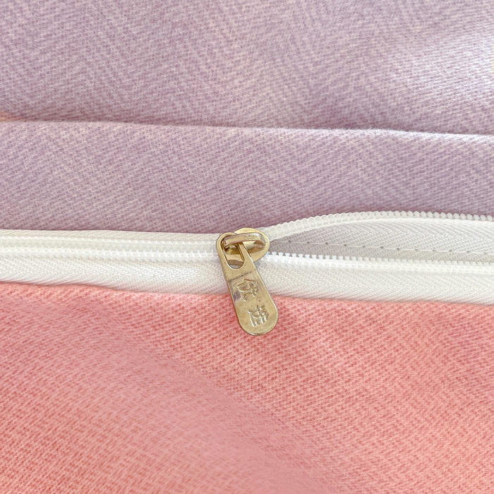 91家纺网 家纺一手货源 找家纺 暖芯优选 2025新款直播爆款加厚全棉磨毛四件套喷气印花纯棉（一字绣工艺款）学生三件套10月上新 秋叶