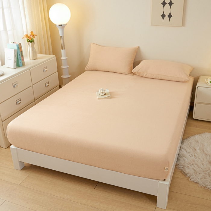 91家纺网 家纺一手货源 找家纺 鑫钰 2024秋冬新款加厚牛奶绒简约纯色床笠 卡其