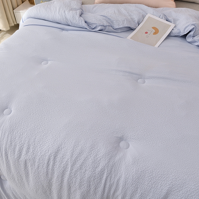 91家纺网 家纺一手货源 找家纺 富威堡家纺 2025新款A类泡泡纱新疆棉花被 淡银