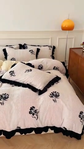 91家纺网 家纺一手货源 找家纺 大麦家纺 2024新款高克重牛奶绒雕花四件套 玫瑰