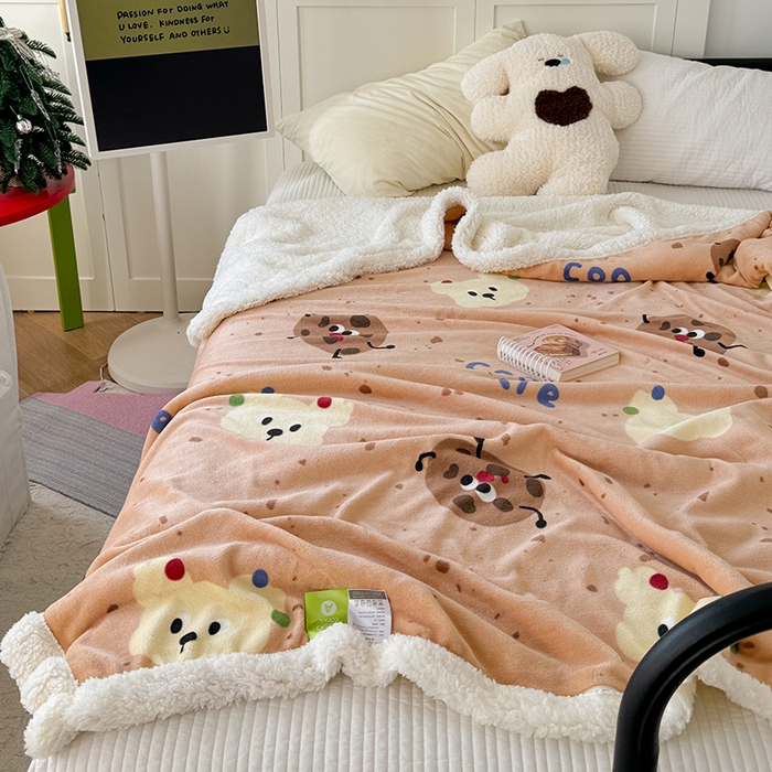 91家纺网 家纺一手货源 找家纺 吉象家纺 2024新款高克重牛奶绒羊羔绒印花毛毯 曲奇饼干