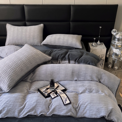 91家纺网 家纺一手货源 找家纺 （总）菡宝 2024新款贝壳边无印风230g雕花绒单被套