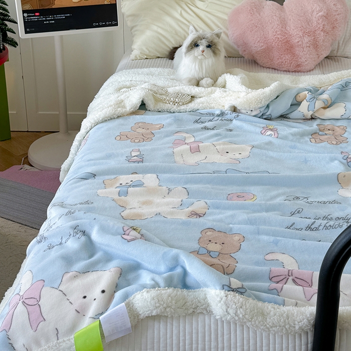 91家纺网 家纺一手货源 找家纺 吉象家纺 2024新款高克重牛奶绒羊羔绒印花毛毯 元气猫咪