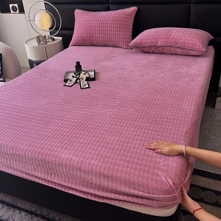 菡宝 2024新款素色烂花床笠 菱形豆粉