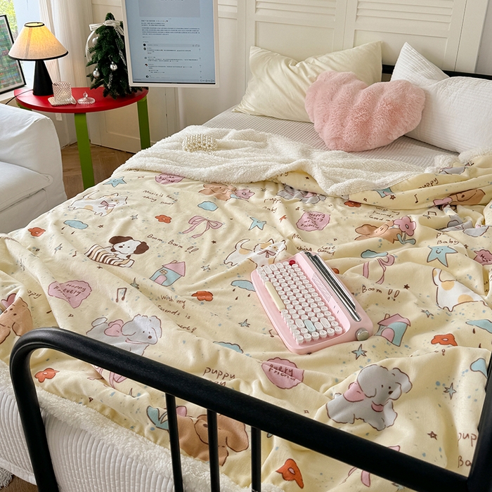 91家纺网 家纺一手货源 找家纺 吉象家纺 2024新款高克重牛奶绒羊羔绒印花毛毯 动物聚会趴