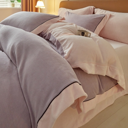 万盛家纺 2025新款牛奶绒拼色宽边四件套 香芋紫-悠悠粉