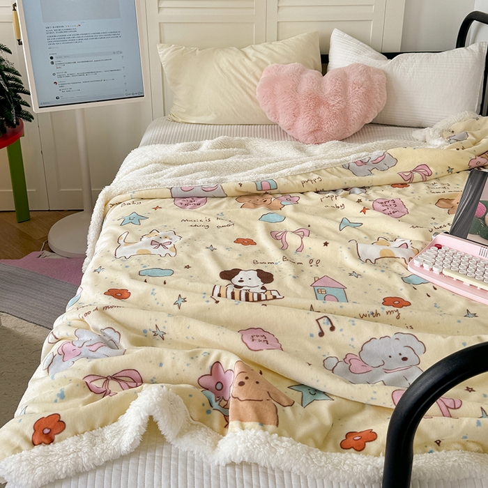 91家纺网 家纺一手货源 找家纺 吉象家纺 2024新款高克重牛奶绒羊羔绒印花毛毯 动物聚会趴