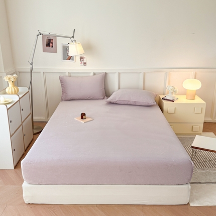 91家纺网 家纺一手货源 找家纺 简宜家居（朝初家纺） 2025新款200克牛奶绒A版床笠 优雅紫