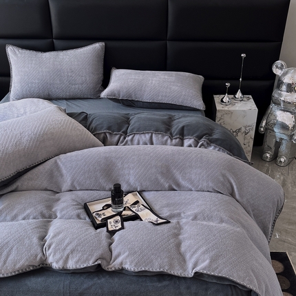 91家纺网 家纺一手货源 找家纺 菡宝 2024新款贝壳边无印风230g雕花绒单被套 千鸟-灰