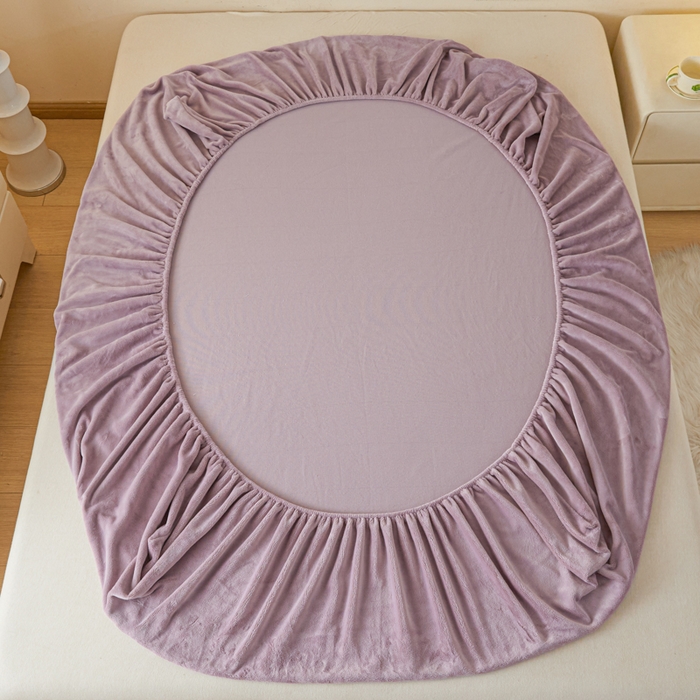 91家纺网 家纺一手货源 找家纺 鑫钰 2024秋冬新款加厚牛奶绒简约纯色床笠 紫色