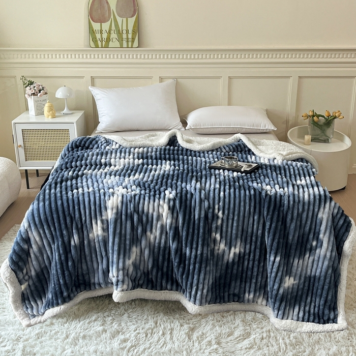 91家纺网 家纺一手货源 找家纺 璐维斯家纺 2025款双层加厚毛毯羊羔绒牛奶绒保暖毯子盖毯午睡法莱绒多功能毯子跨境外贸直播电商专供礼品绒毯 雾霾蓝