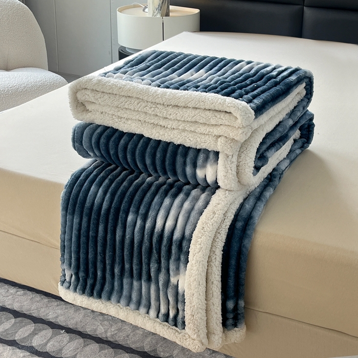 91家纺网 家纺一手货源 找家纺 璐维斯家纺 2025款双层加厚毛毯羊羔绒牛奶绒保暖毯子盖毯午睡法莱绒多功能毯子跨境外贸直播电商专供礼品绒毯 雾霾蓝