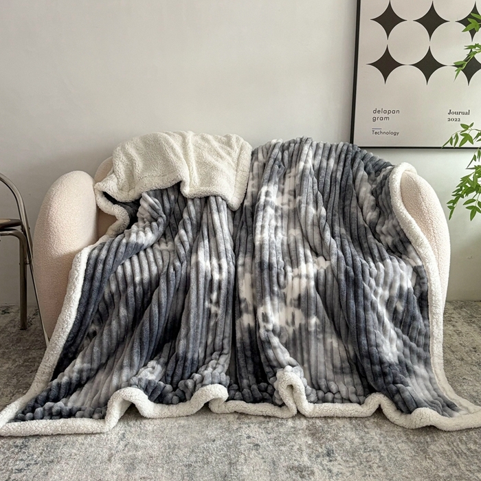 91家纺网 家纺一手货源 找家纺 璐维斯家纺 2025款双层加厚毛毯羊羔绒牛奶绒保暖毯子盖毯午睡法莱绒多功能毯子跨境外贸直播电商专供礼品绒毯 绅士灰