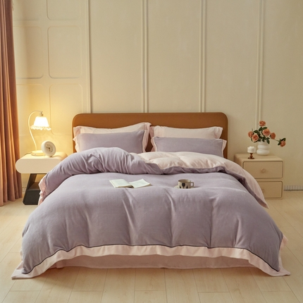 91家纺网 家纺一手货源 找家纺 万盛家纺 2025新款牛奶绒拼色宽边四件套 香芋紫-悠悠粉