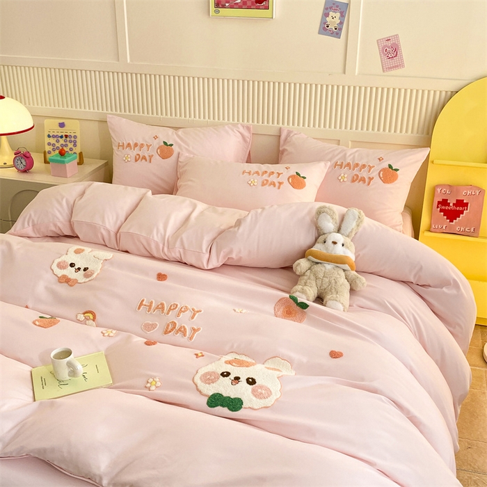 91家纺网 家纺一手货源 找家纺 （总）一左一右 2024新款亲肤磨毛水洗棉立体毛巾绣花卡通四件套儿童学生三件套床笠（提供买家秀）