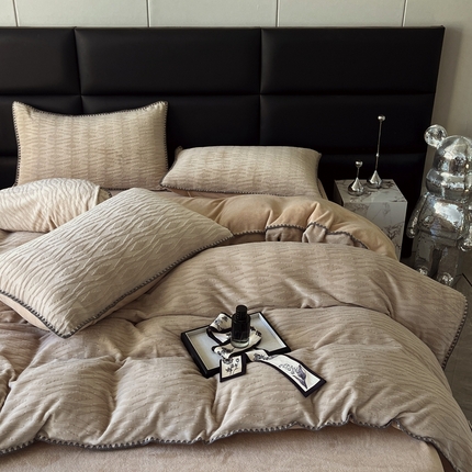 菡宝 2024新款贝壳边无印风230g雕花绒单被套 云梦泽-卡其
