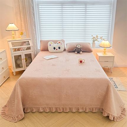 91家纺网 家纺一手货源 找家纺 居眠 2024新款A类牛奶绒like小熊系列大豆夹棉床单 Like熊 杏卡