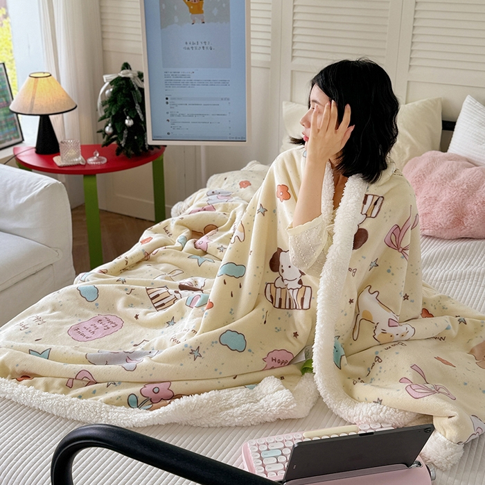 91家纺网 家纺一手货源 找家纺 吉象家纺 2024新款高克重牛奶绒羊羔绒印花毛毯 动物聚会趴