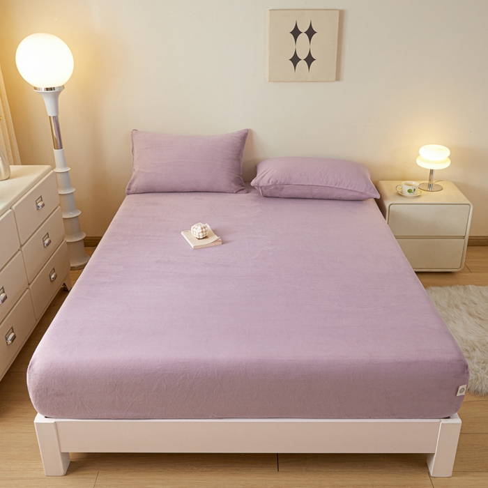 91家纺网 家纺一手货源 找家纺 鑫钰 2024秋冬新款加厚牛奶绒防水床笠 紫色