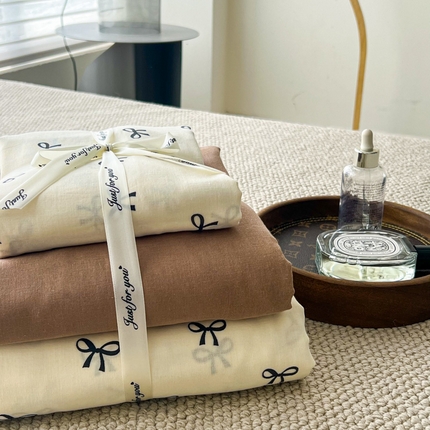 91家纺网 家纺一手货源 找家纺 （总）一比一家纺 2025新款全棉母婴级抗菌有氧全棉双层纱亲肤全棉小清新印花三件套四件套