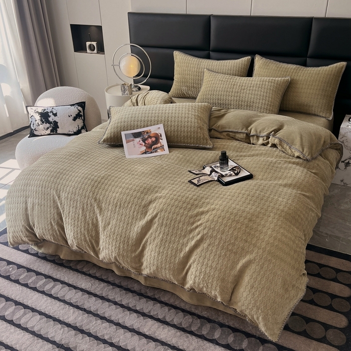 91家纺网 家纺一手货源 找家纺 菡宝 2024新款贝壳边无印风230g雕花绒床单四件套 菱形格-豆绿