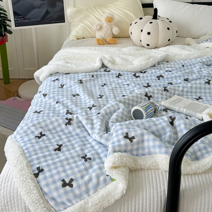 91家纺网 家纺一手货源 找家纺 吉象家纺 2024新款高克重牛奶绒羊羔绒印花毛毯 蝴蝶结