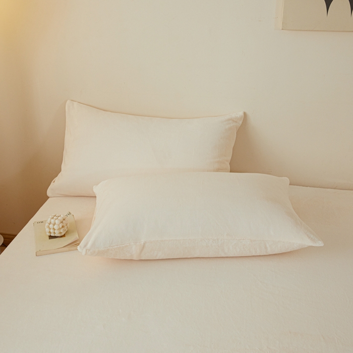 91家纺网 家纺一手货源 找家纺 鑫钰 2024秋冬新款加厚牛奶绒防水床笠 米白