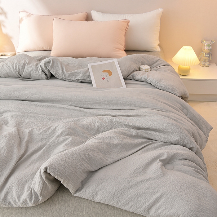 91家纺网 家纺一手货源 找家纺 富威堡家纺 2025新款A类泡泡纱新疆棉花被 浅云灰